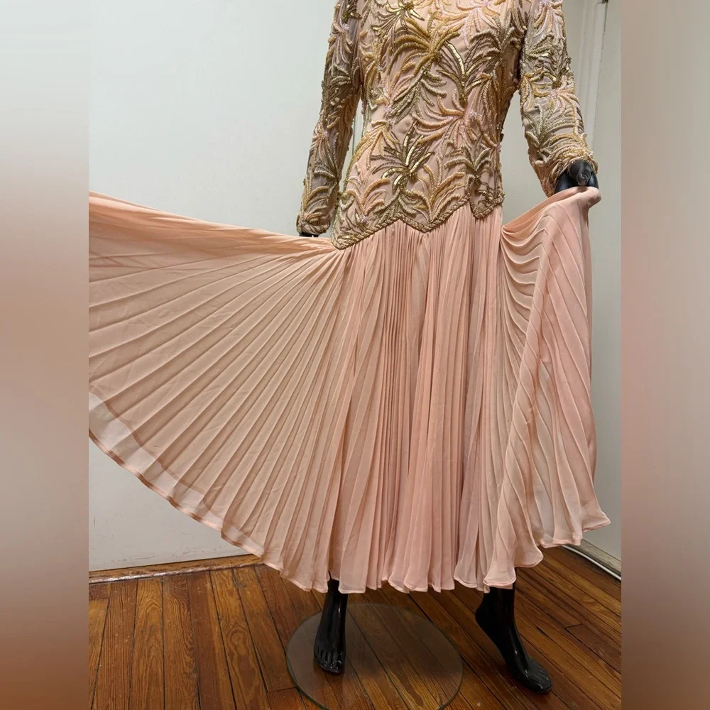 Vintage Bridgerton Victoria Royal Pink Floral Embroidered Maxi Gown Halloween - Picture 3 of 12